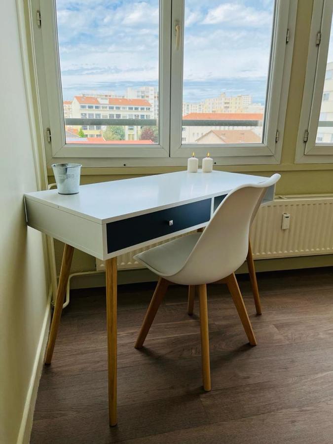 Espace 500 - Cosy, Wifi & Vue Sur La Ville Сент-Етьєн Екстер'єр фото